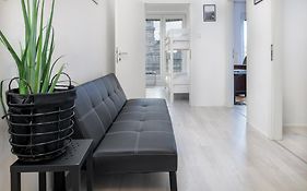 *Opera Luxury Apartment* 2Br